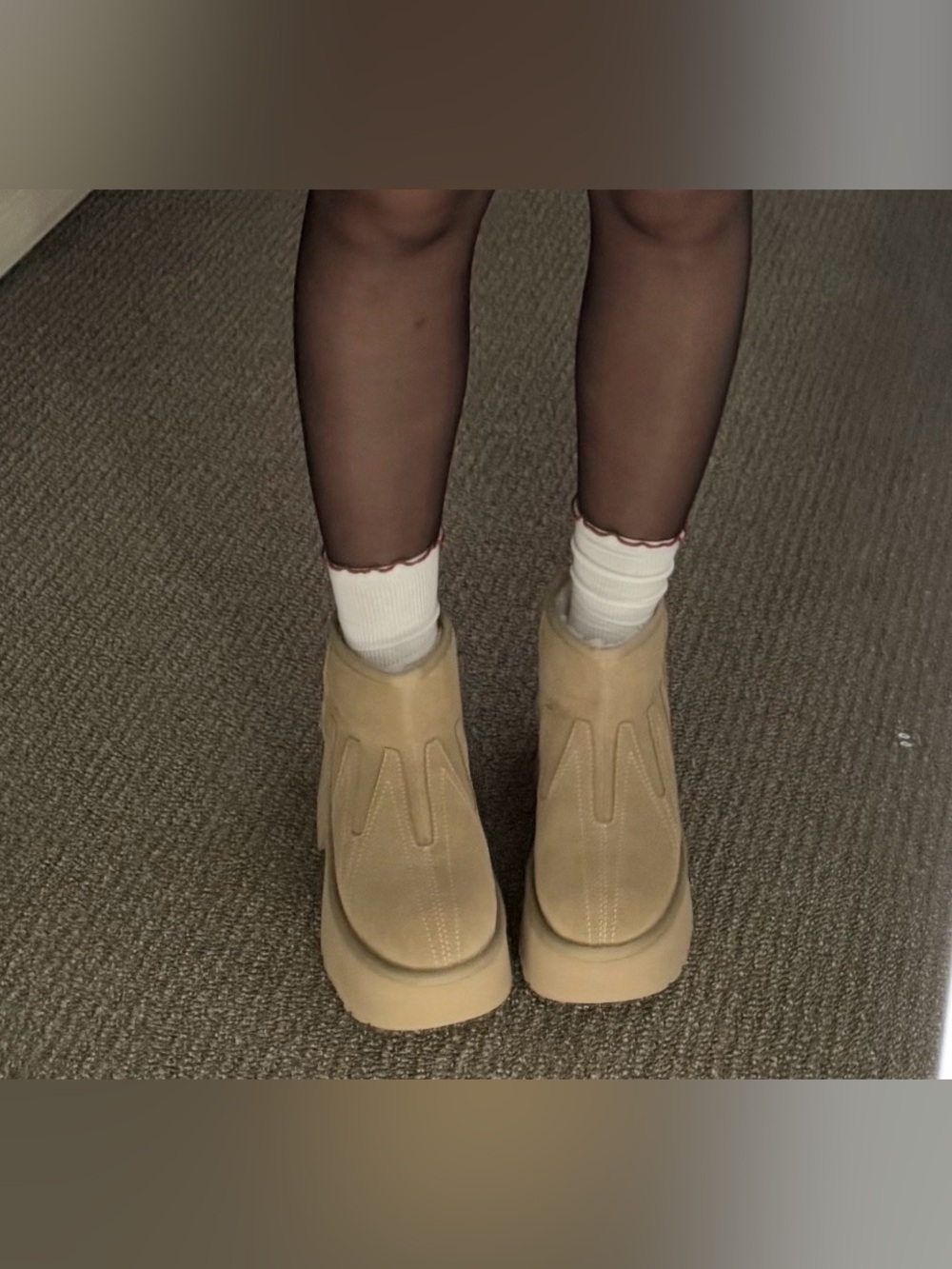 UGG Women's Ultra Mini Heights Sunwave Size US 8 - Picture 9 of 9